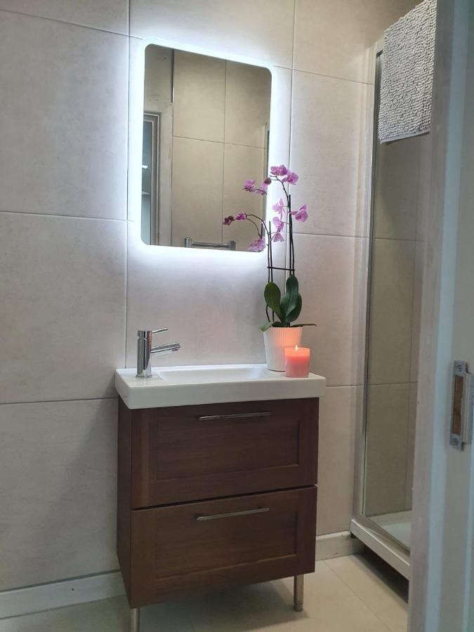 The Plaza Suites High St Bangor ภายนอก รูปภาพ